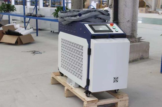 Raycus 1500W 2000W 3000W Handheld Laser Welding Machine met gebruikersvriendelijk besturingssysteem