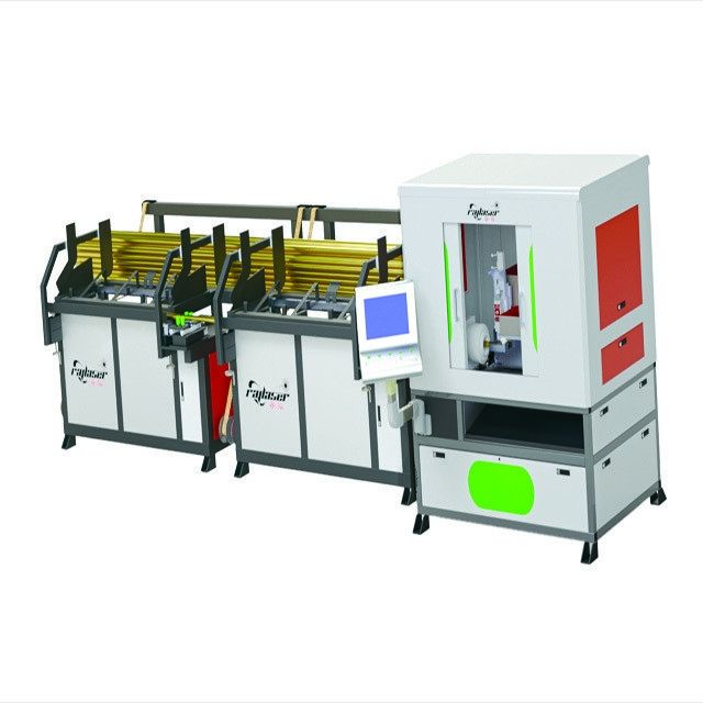 Fiberlasersnijmachine voor stalen buizen 1kw 2kw 3kw Met draaiend apparaat